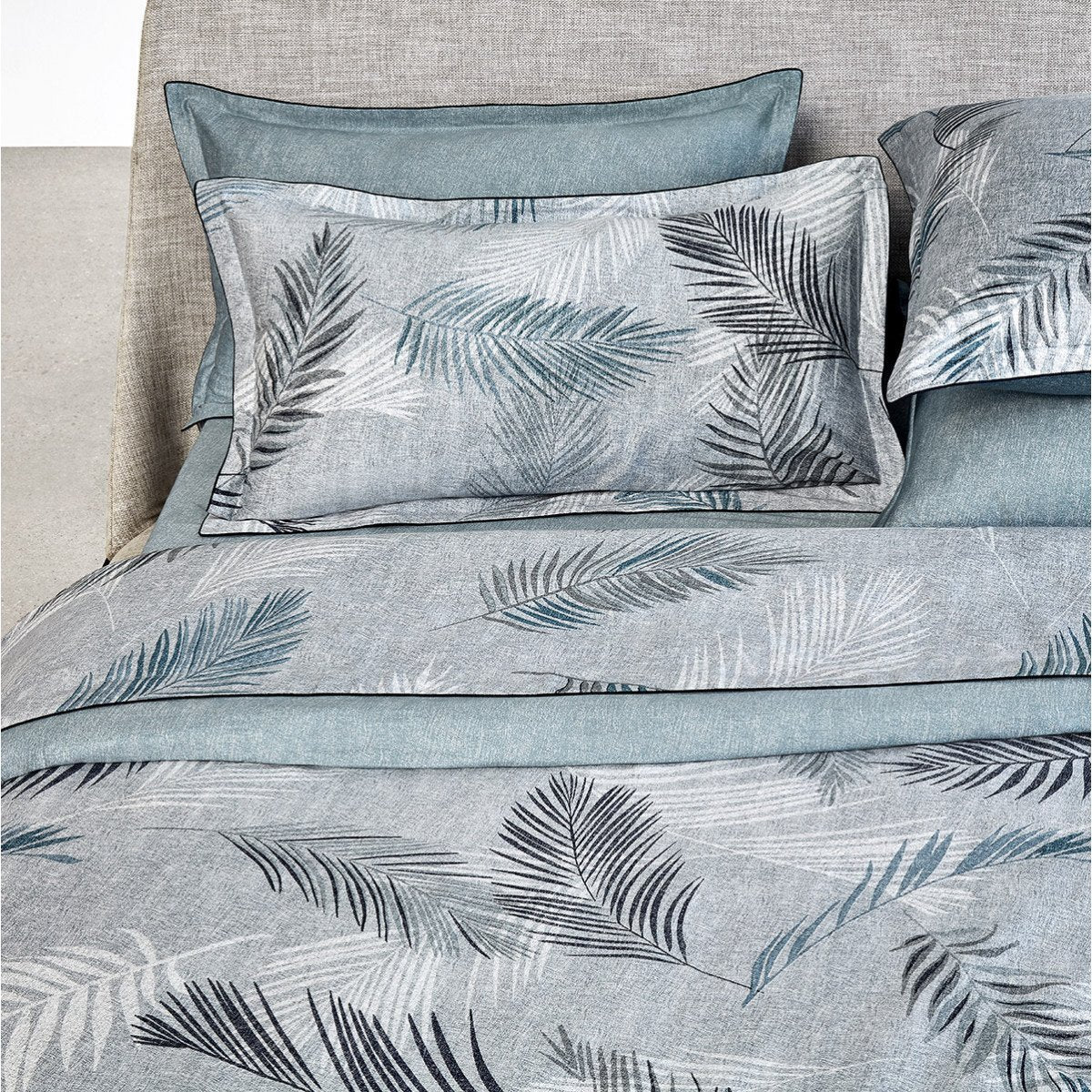 Ryad F/Q Duvet Cover by Hugo Boss by YD