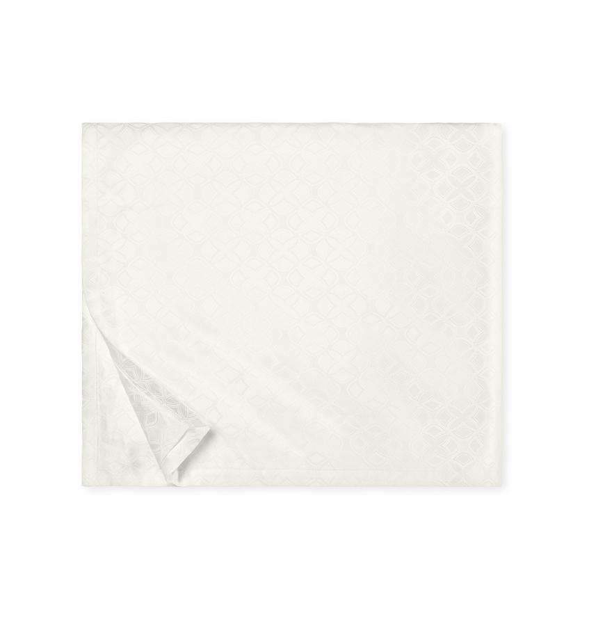 Duvet Covers Giza 45 Quatrefoil Duvet Cover by Sferra Queen / Ivory Sferra