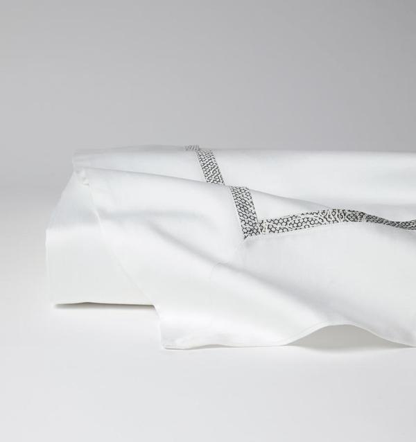 Flat Sheets Emilia Flat Sheet by Sferra Sferra