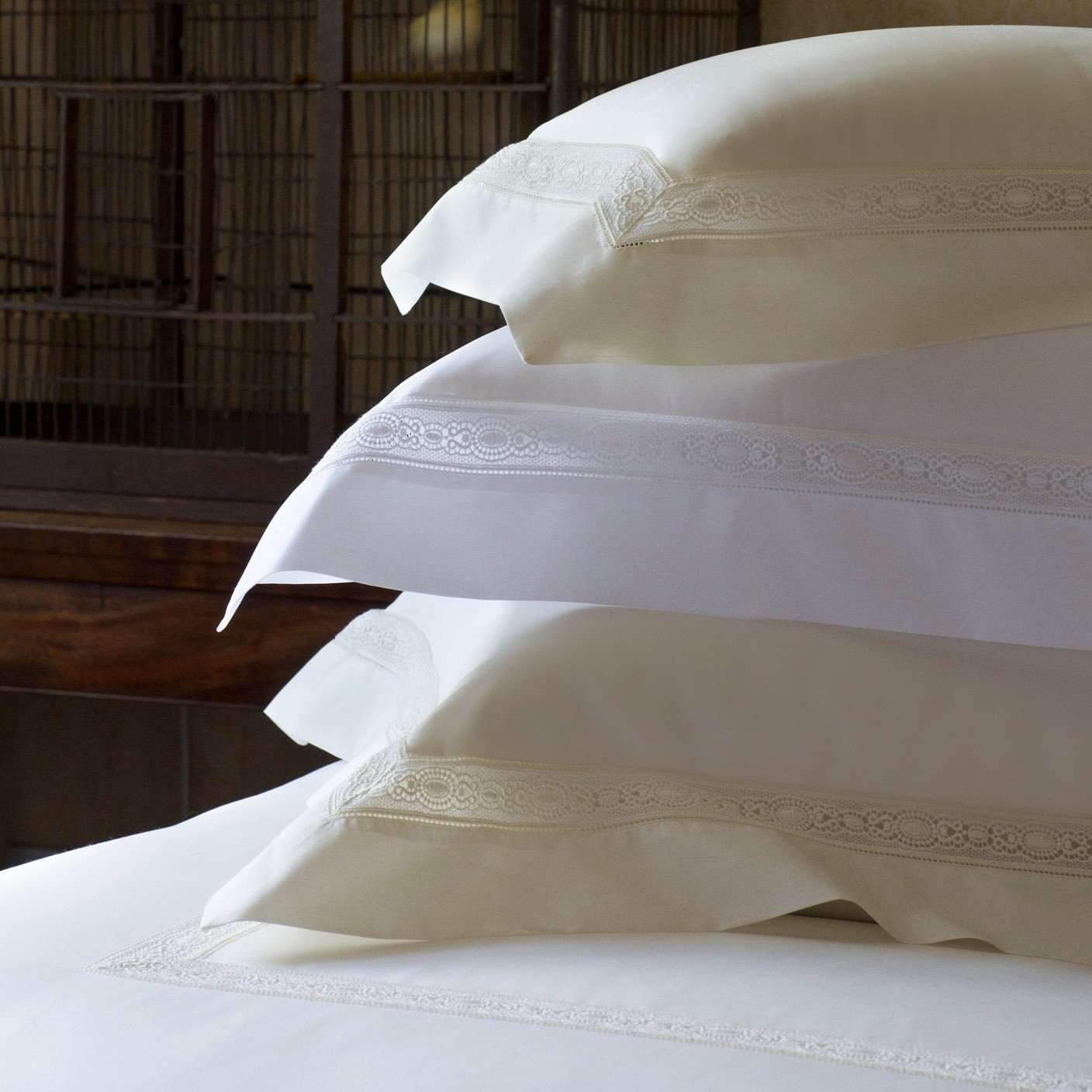 Shams Giza 45 Lace Sham by Sferra Sferra